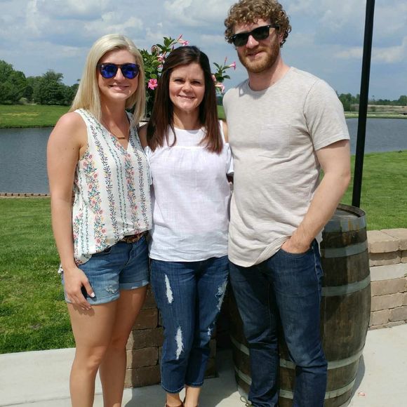 Meet your Posher, Traci - Picture 1 of 1